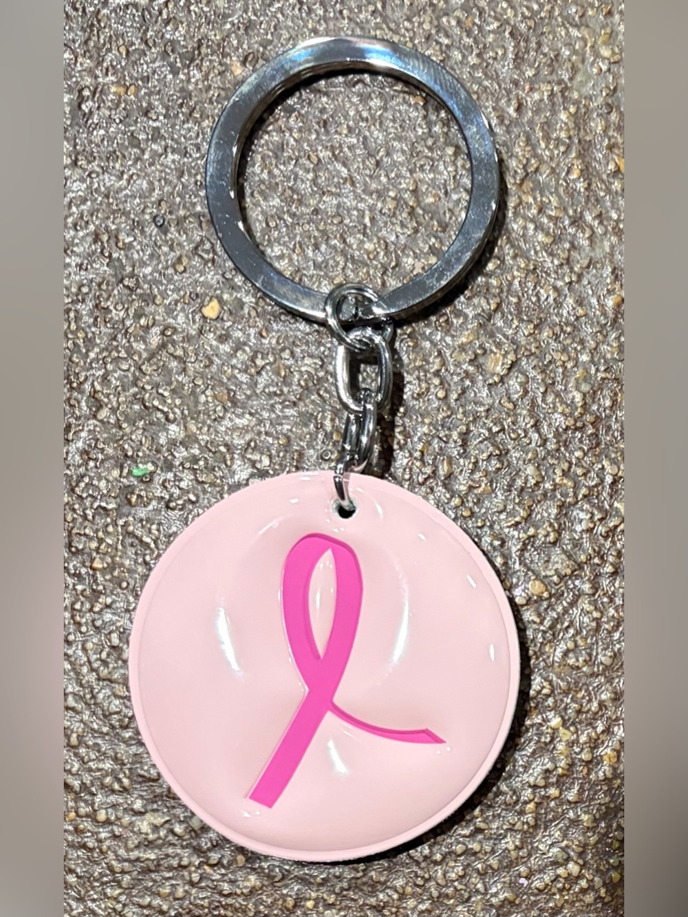 NEW! Clinique Limited Edition Breast Cancer Warrior Keychain with Split Keyring
